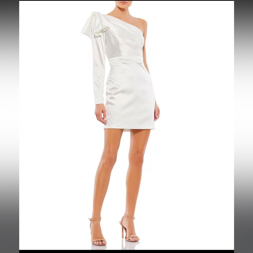 Mac Duggal Bow one shoulder long sleeve mini dress
